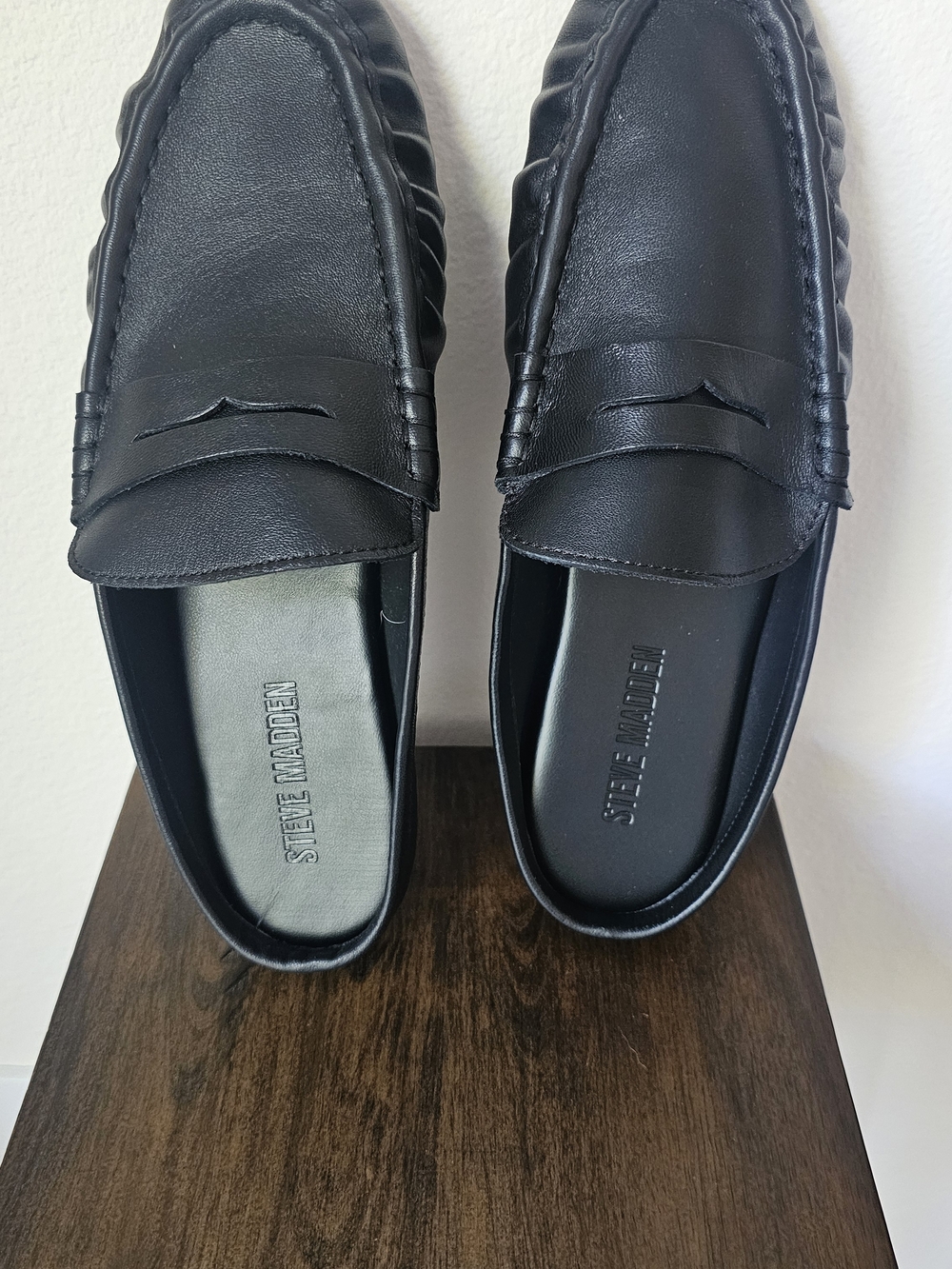 Steve Madden Black Leather  Slip-On Loafers
